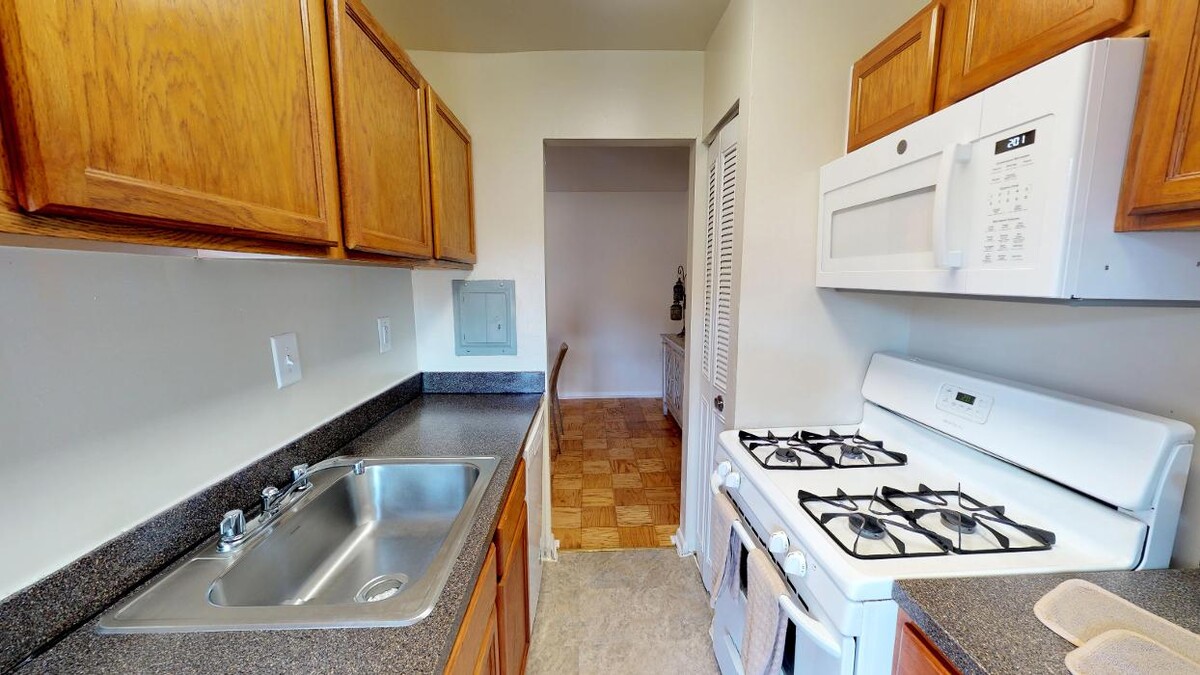 Images New Carrollton Woods