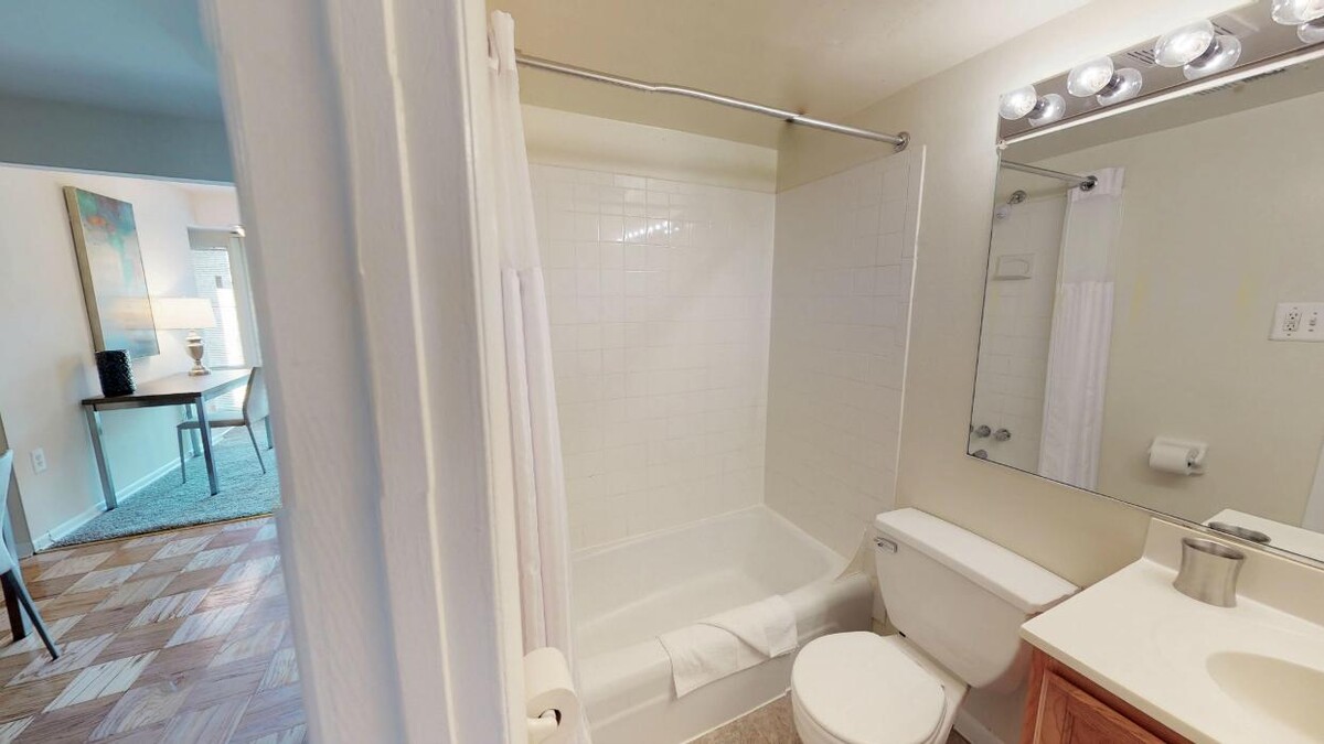 Images New Carrollton Woods