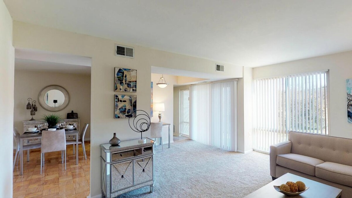 Images New Carrollton Woods