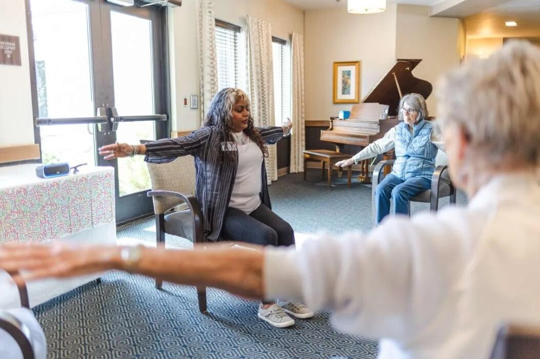 Images Table Rock Senior Living at Paramount