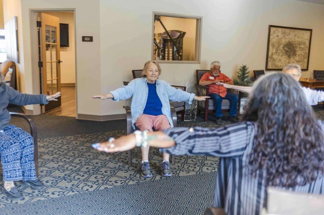 Images Table Rock Senior Living at Paramount