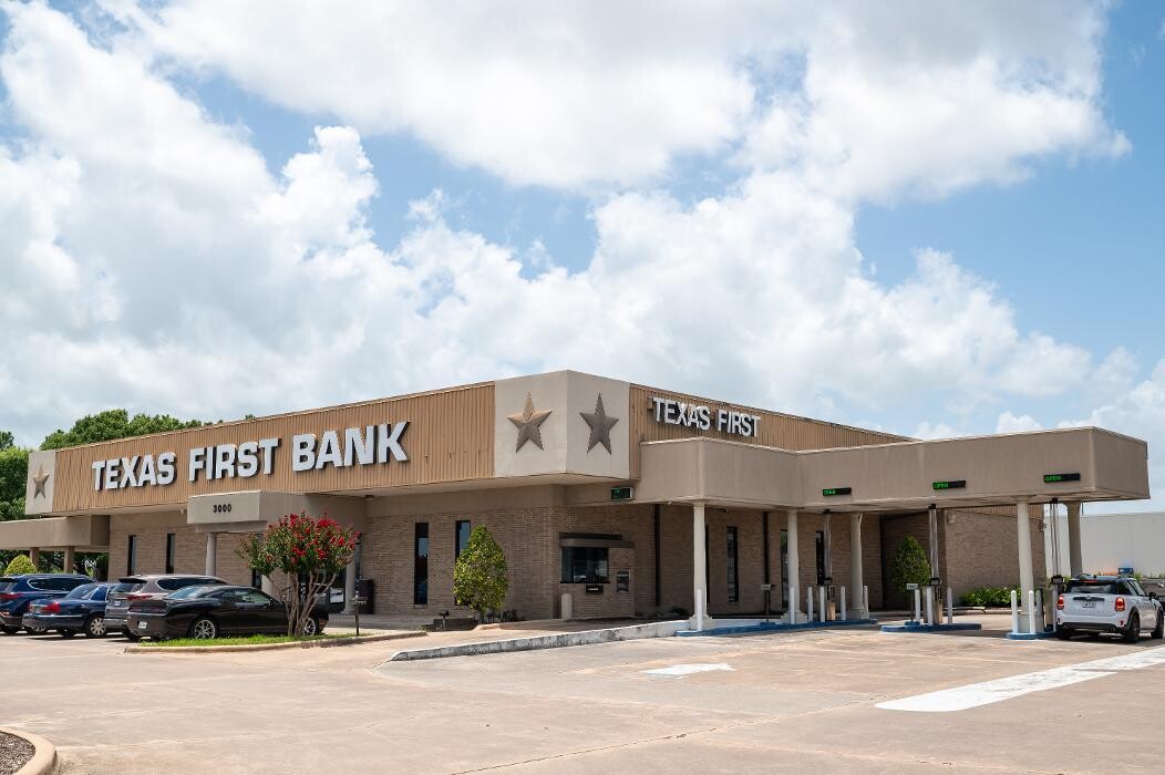 Images Texas First Bank