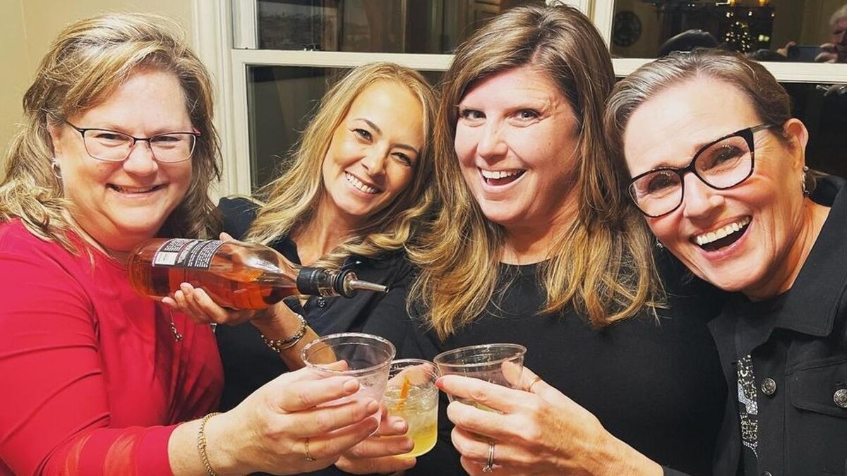 Images Bluebonnet Bartenders