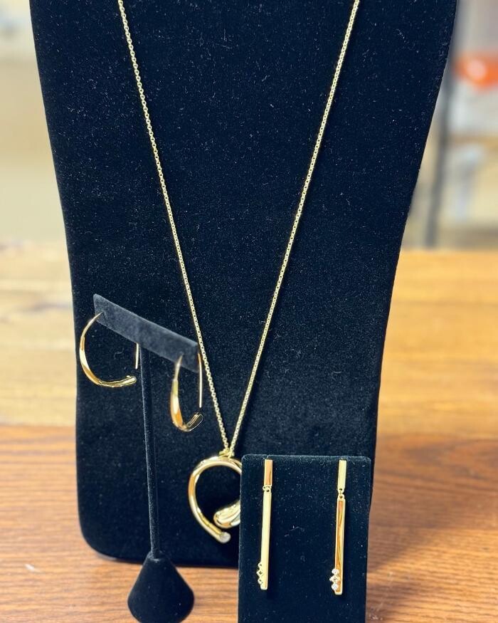 Images Mercer Street Chic Boutique & Art Gallery