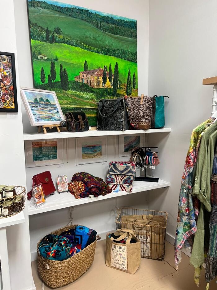 Images Mercer Street Chic Boutique & Art Gallery