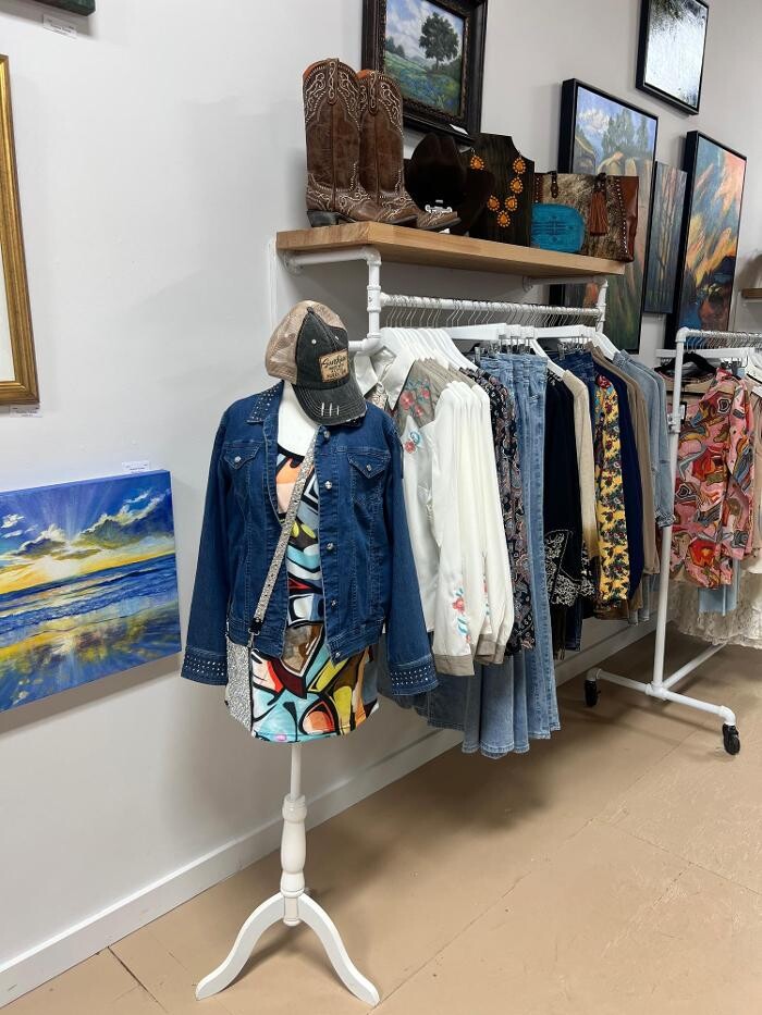 Images Mercer Street Chic Boutique & Art Gallery
