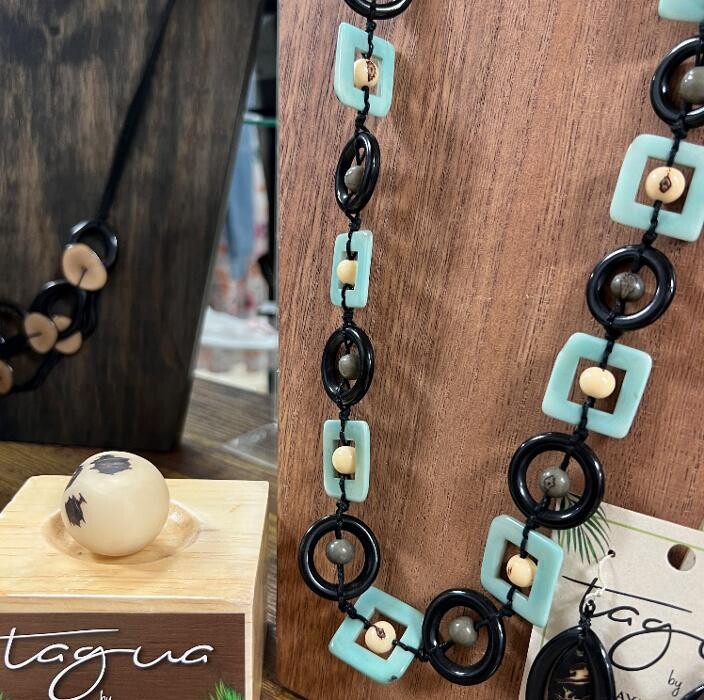 Images Mercer Street Chic Boutique & Art Gallery