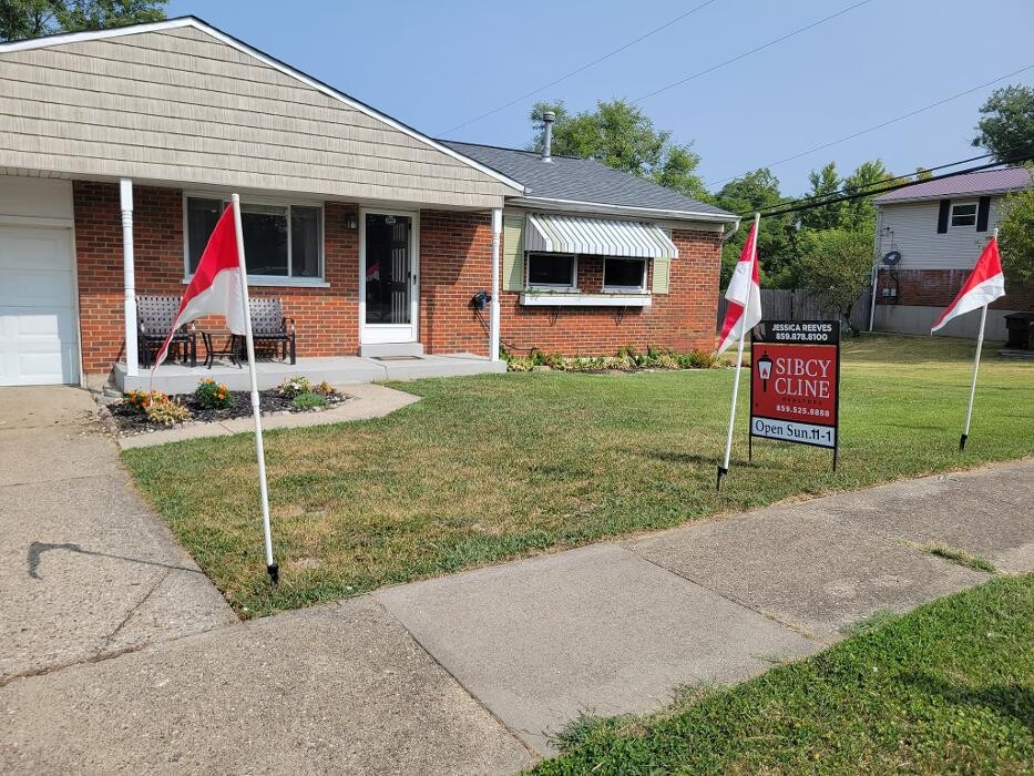 Images Jessica Reeves, Realtor