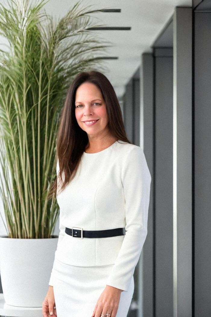 Images Philena Chantha - Mortgage Broker, Barrett Financial Group