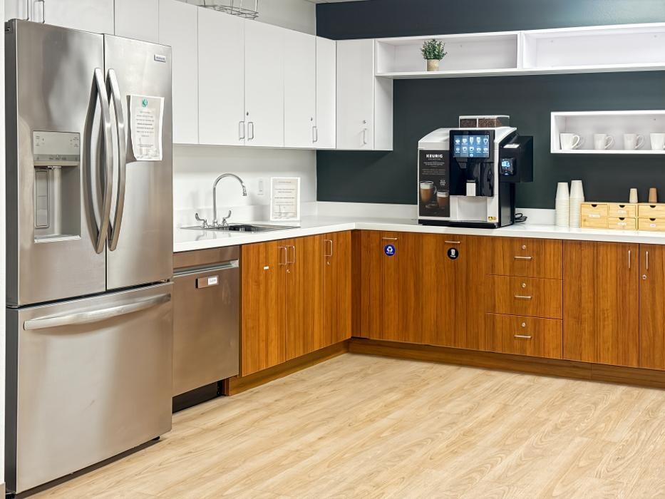 Images Regus Convention Center Dr