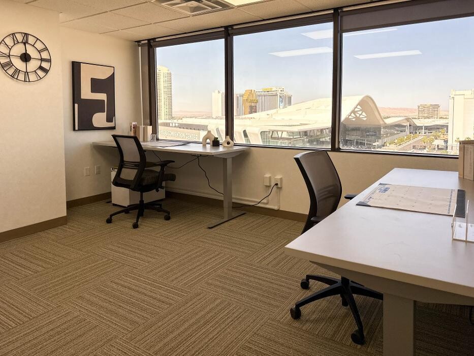 Images Regus Convention Center Dr
