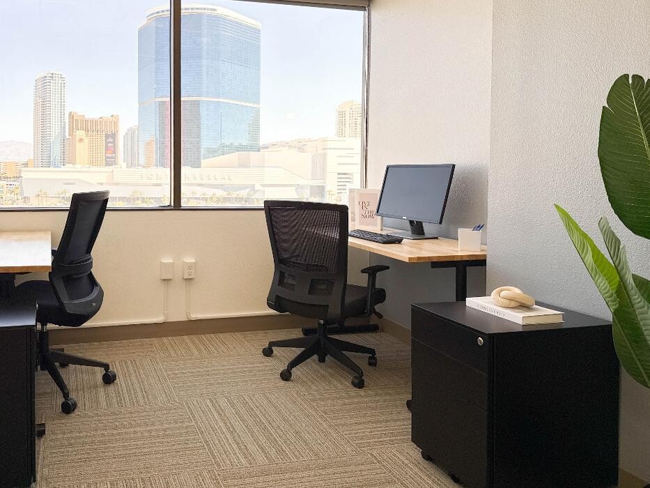 Images Regus Convention Center Dr
