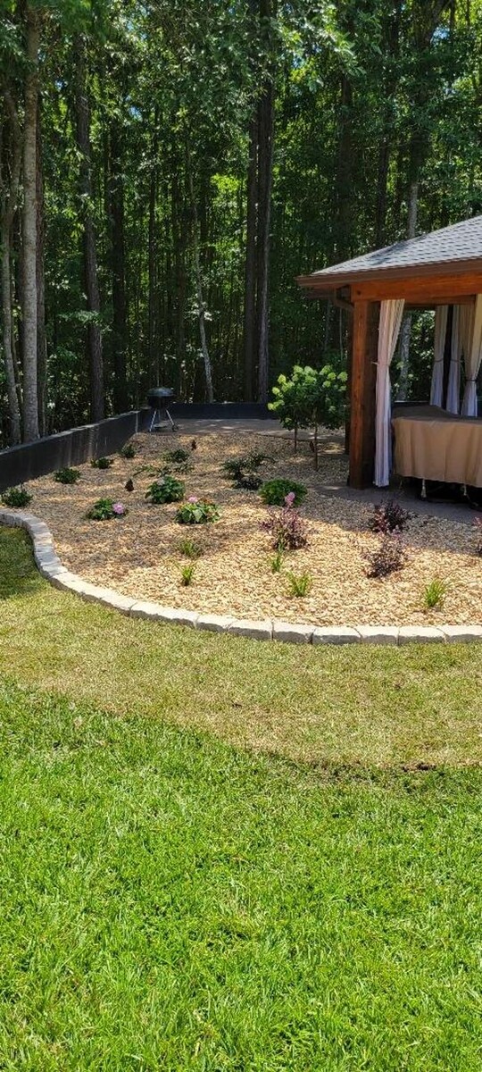 Images A Cut Above Landscaping