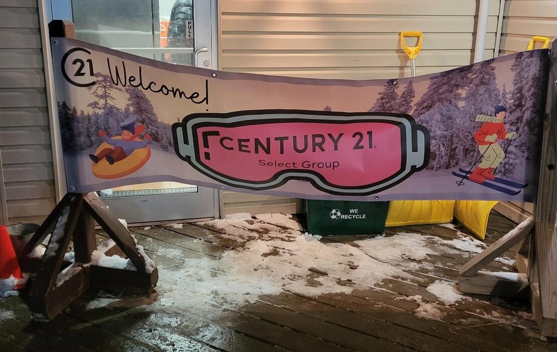 Images Century 21 Select Group, Lake Region of the Poconos