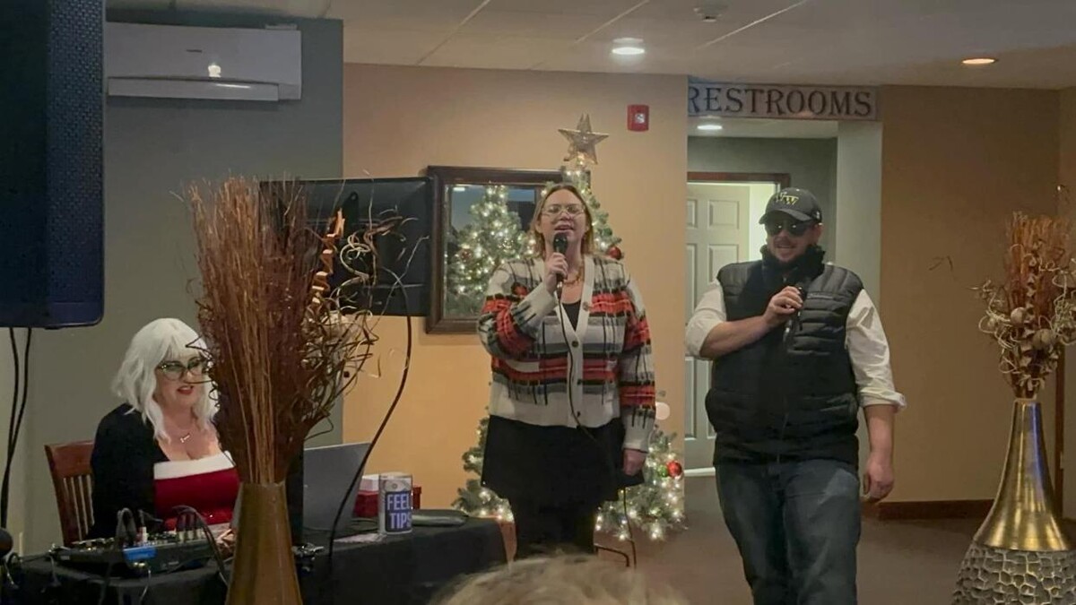 Images Century 21 Select Group, Lake Region of the Poconos