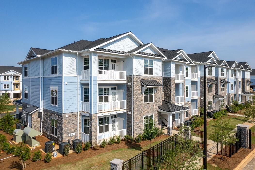 Images Argento at Kellswater Bridge Apartments