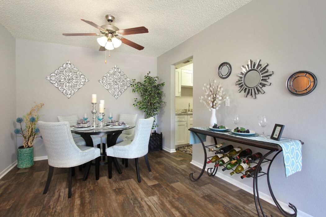 Images Mystic Bay Apartments