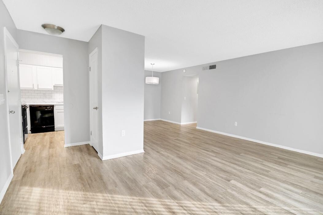 Images Mystic Bay Apartments