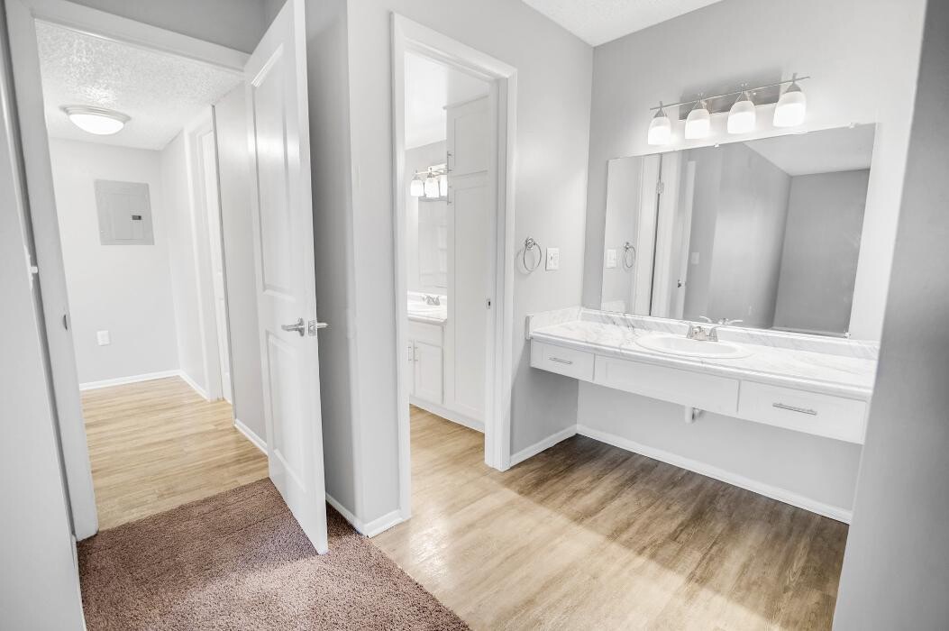 Images Mystic Bay Apartments