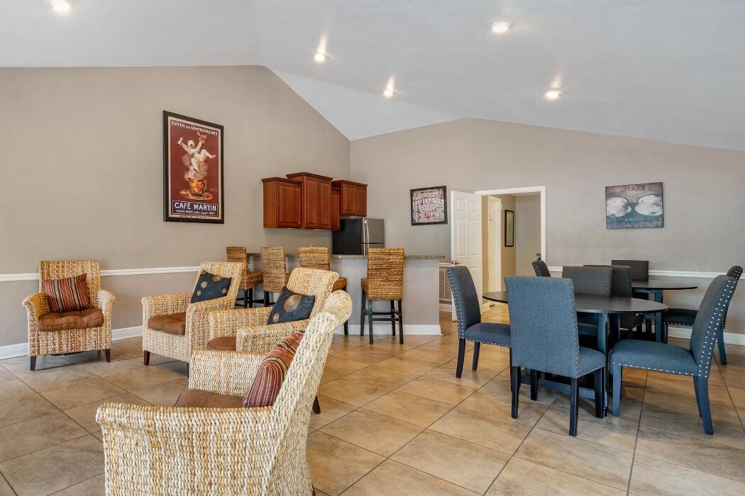 Images Waterchase Apartments