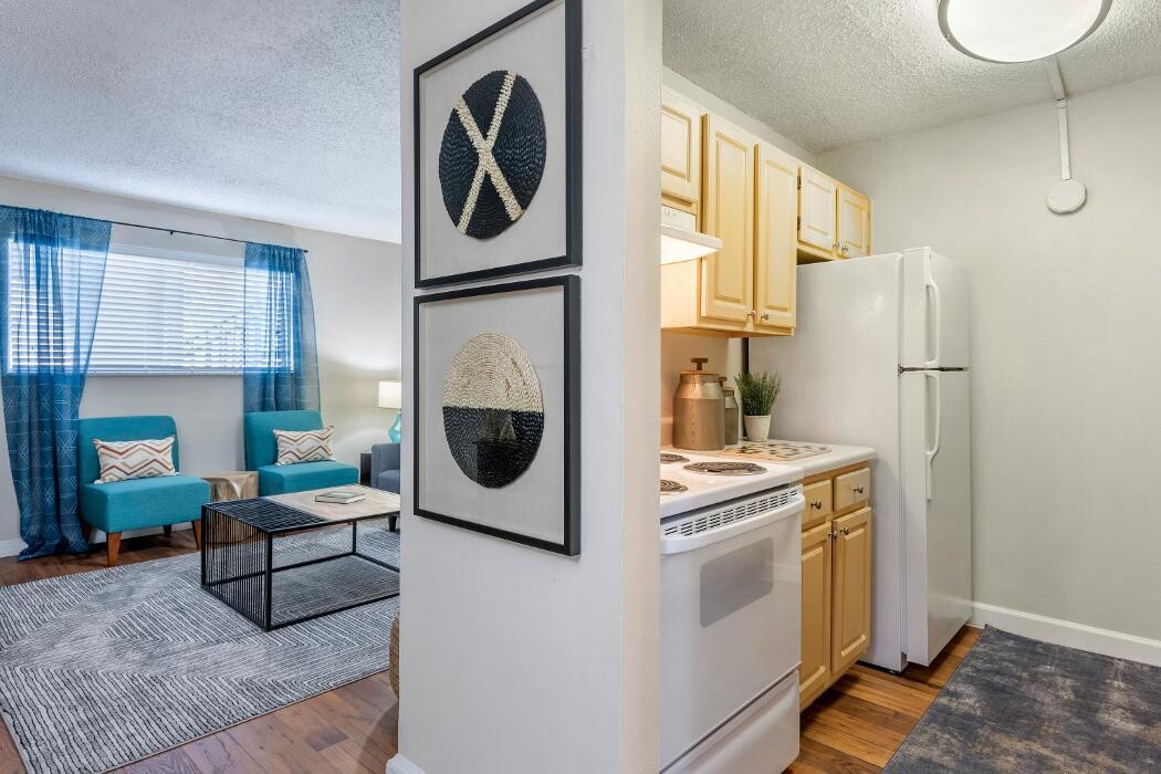 Images Waterchase Apartments