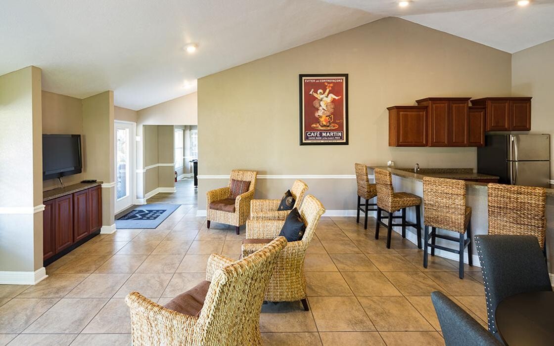 Images Waterchase Apartments