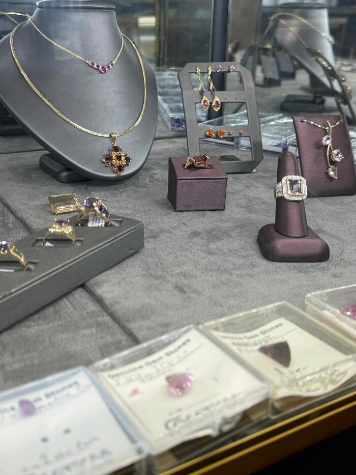 Images Facets 58 Jewelers