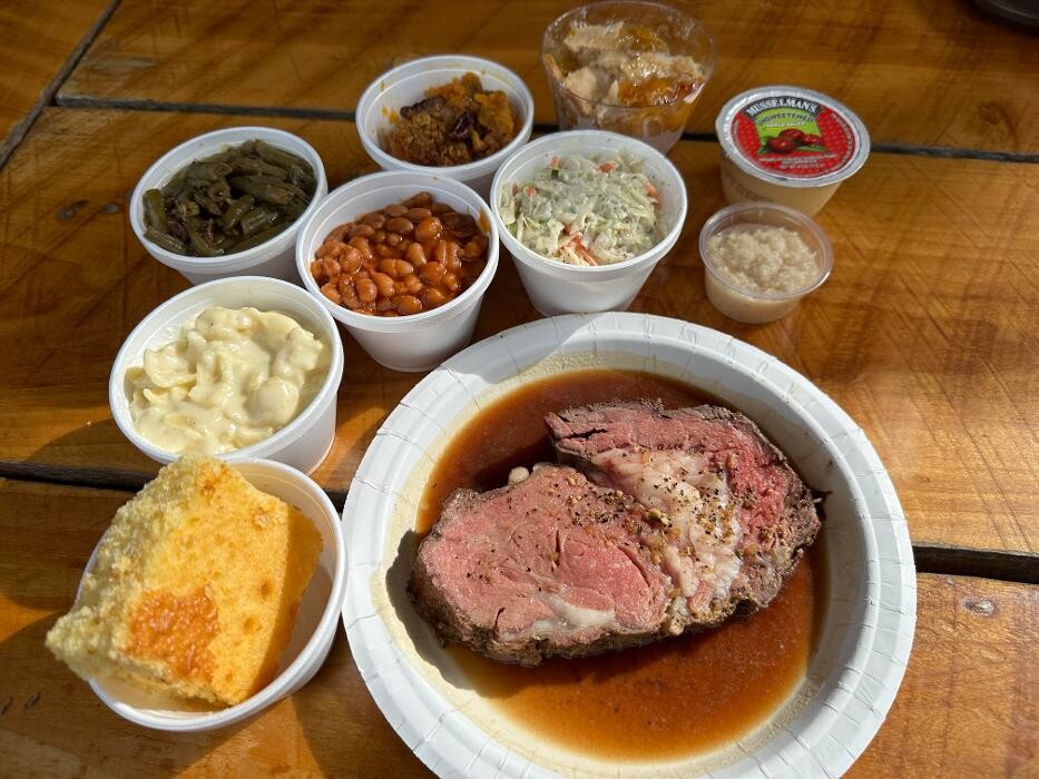 Images 1572 Roadhouse Bar-B-Q