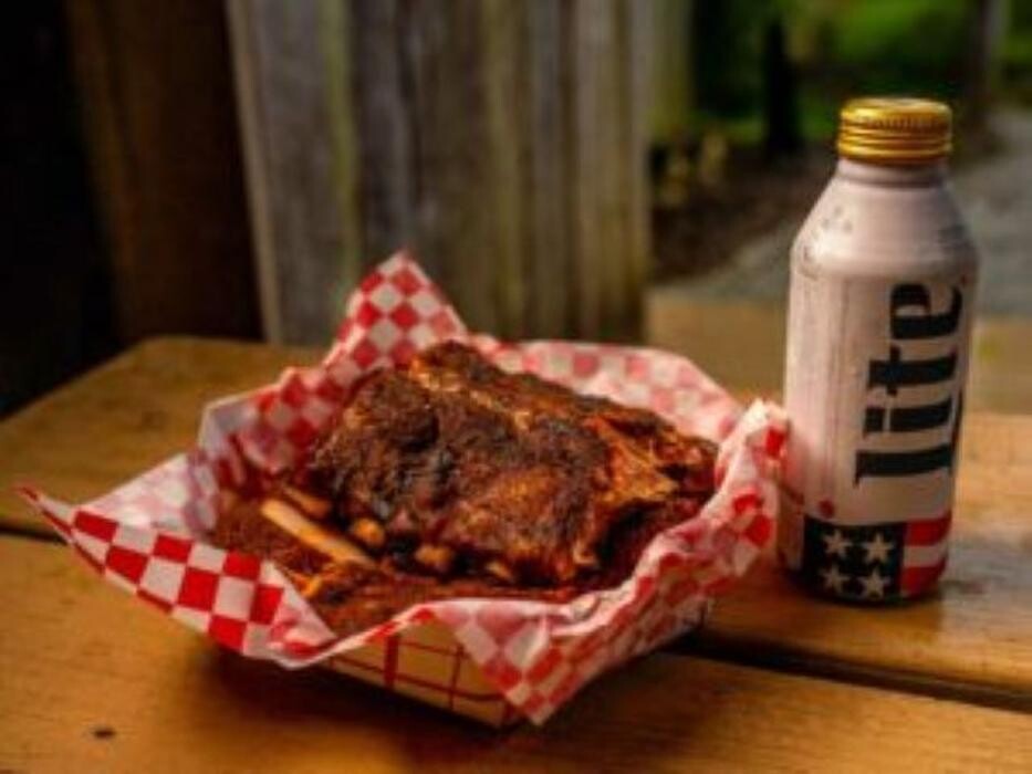 Images 1572 Roadhouse Bar-B-Q
