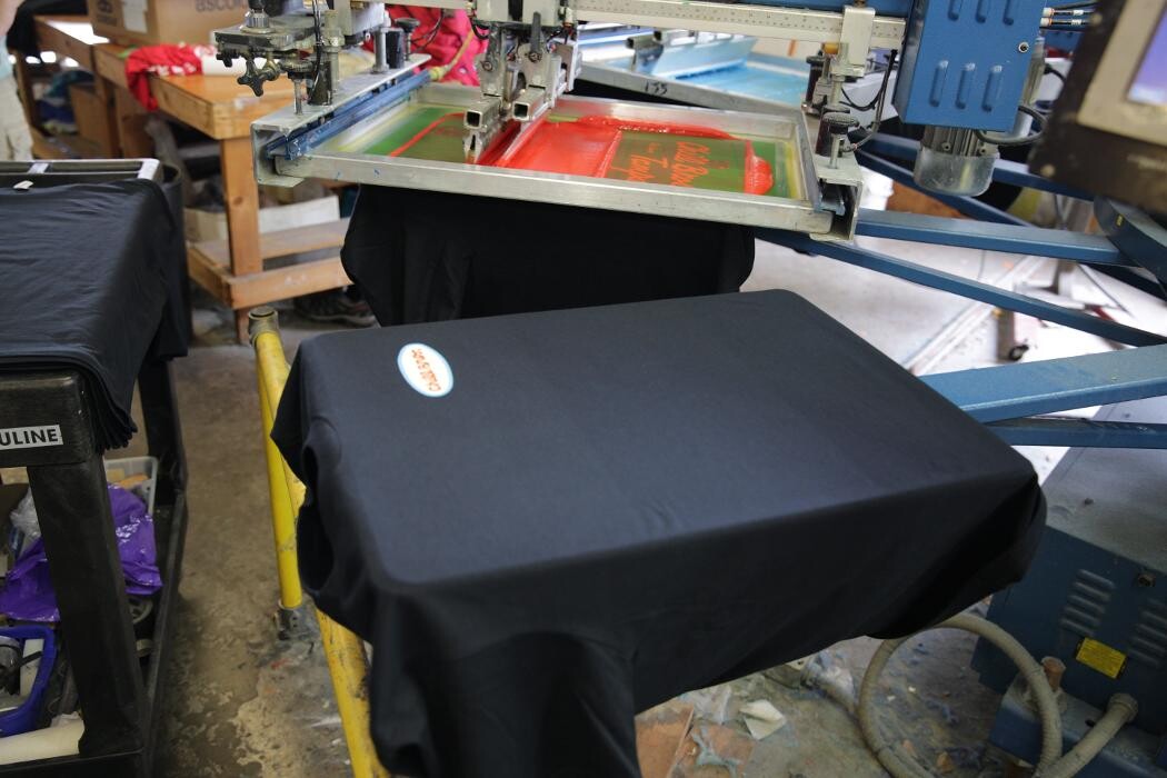 Images White House Custom Apparel & Graphics