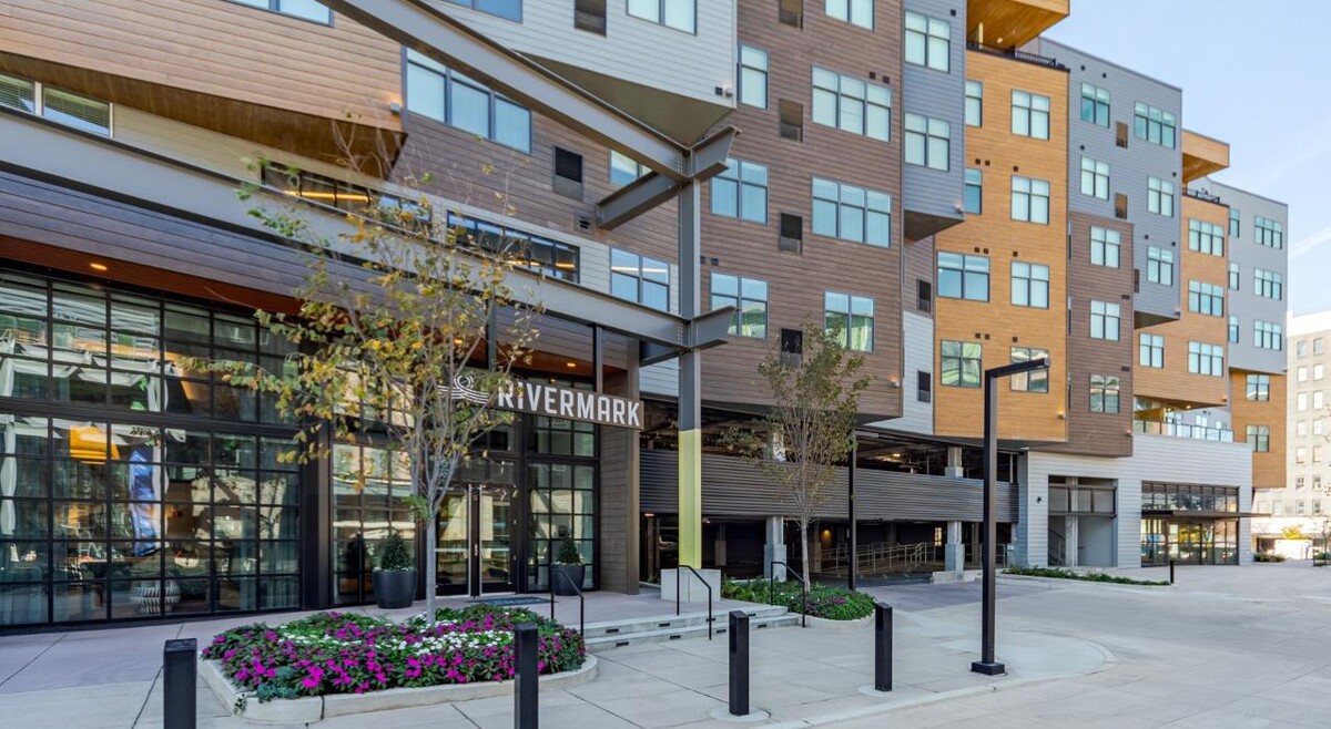 Images Rivermark Northern Liberties Apartments