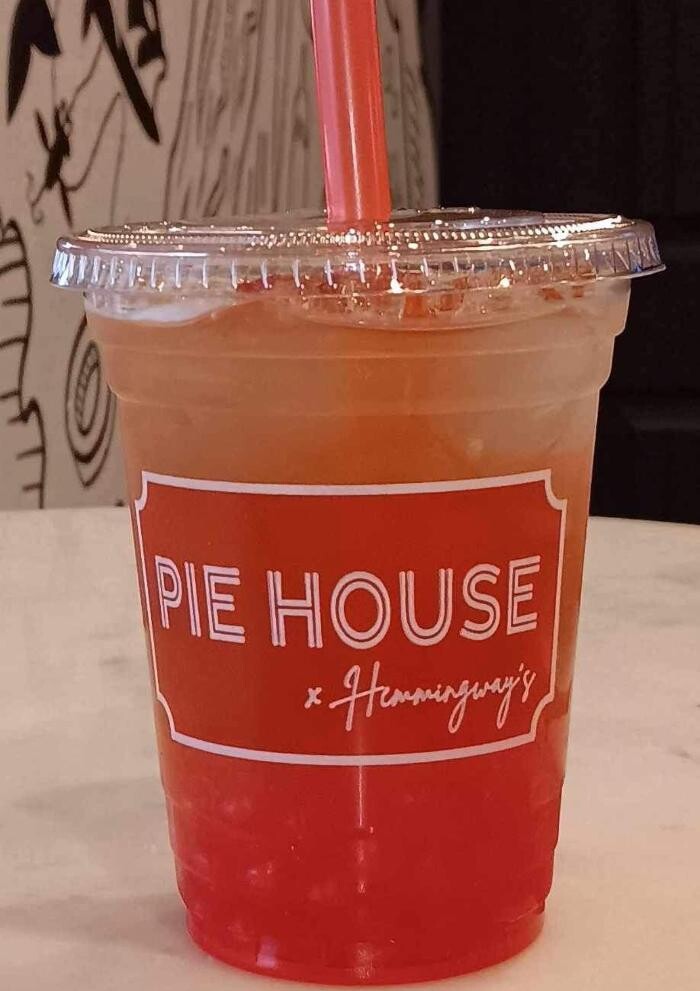 Images Pie House x Hemmingways