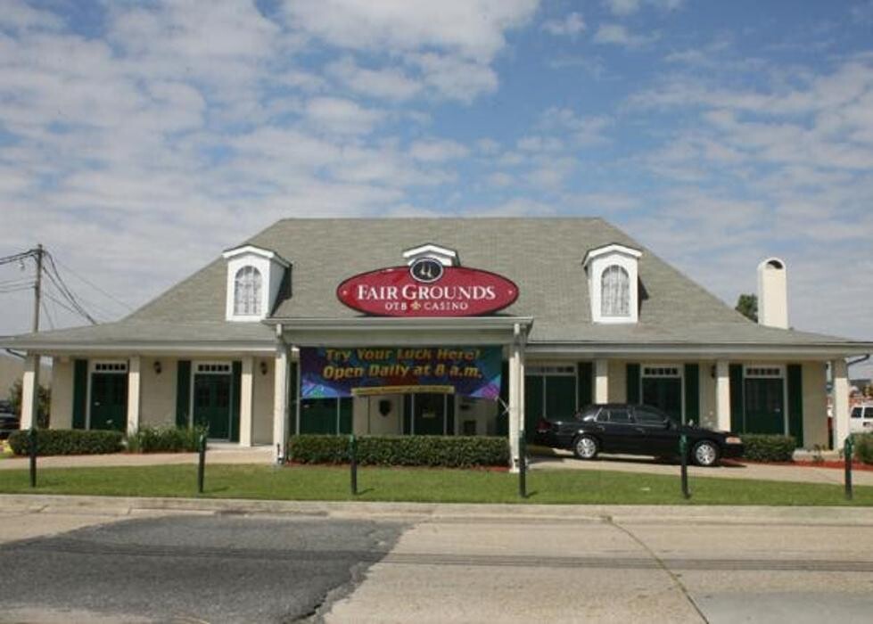 Images Metairie Fair Grounds OTB & Casino
