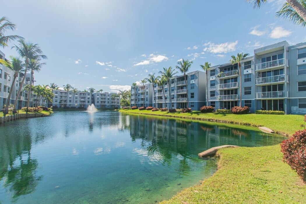 Images Beach Walk at Sheridan