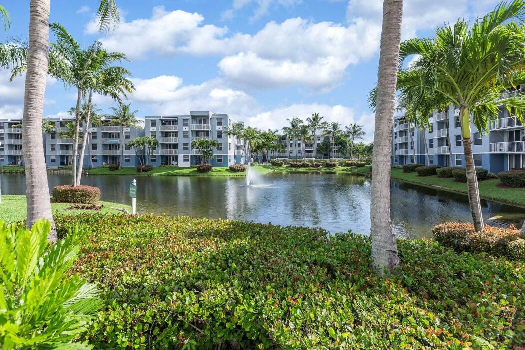 Images Beach Walk at Sheridan