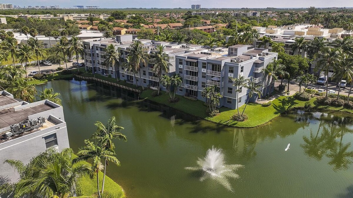 Images Beach Walk at Sheridan