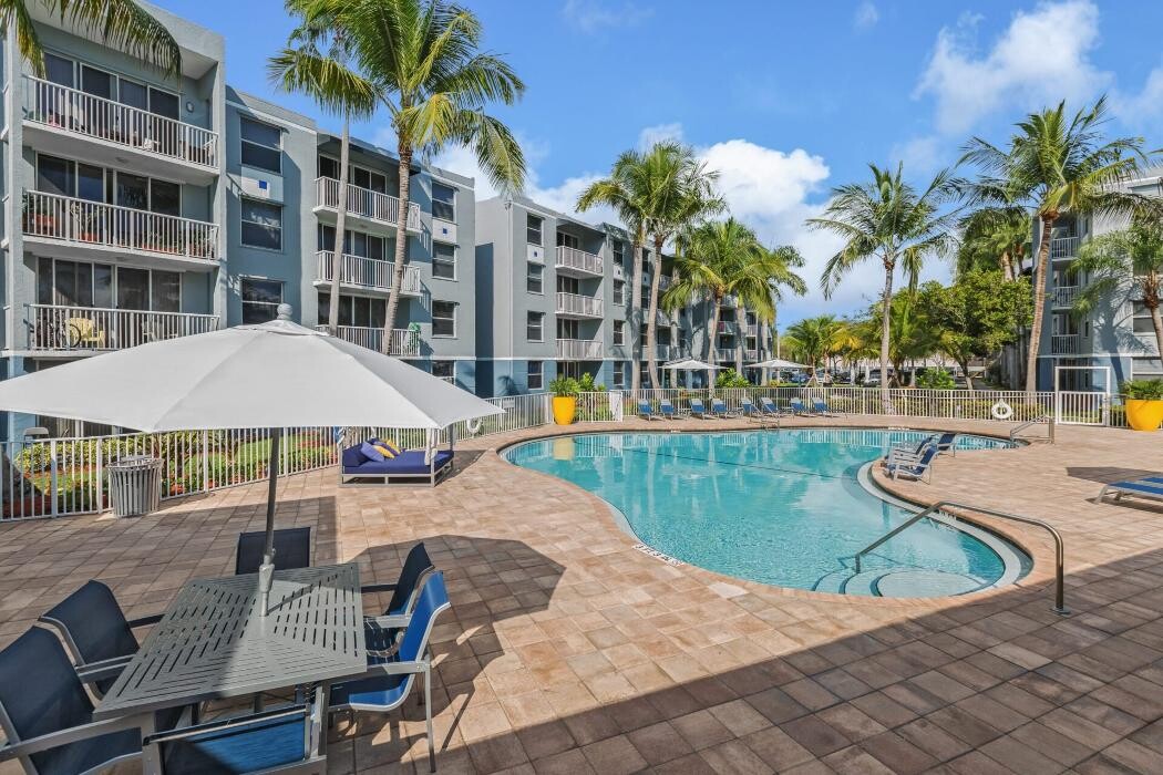 Images Beach Walk at Sheridan