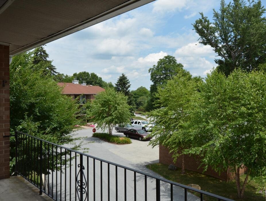 Images Paoli Place North Apartments