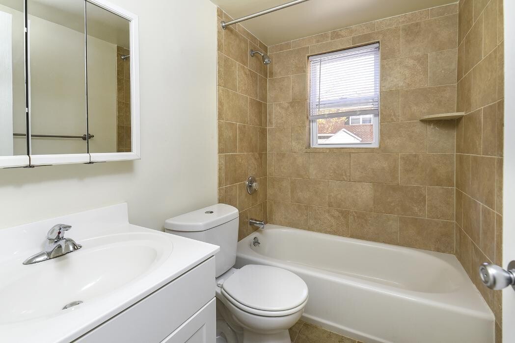 Images Paoli Place North Apartments