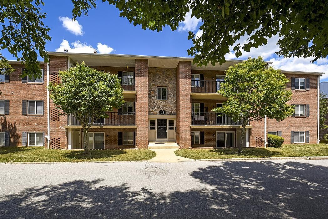 Images Paoli Place North Apartments