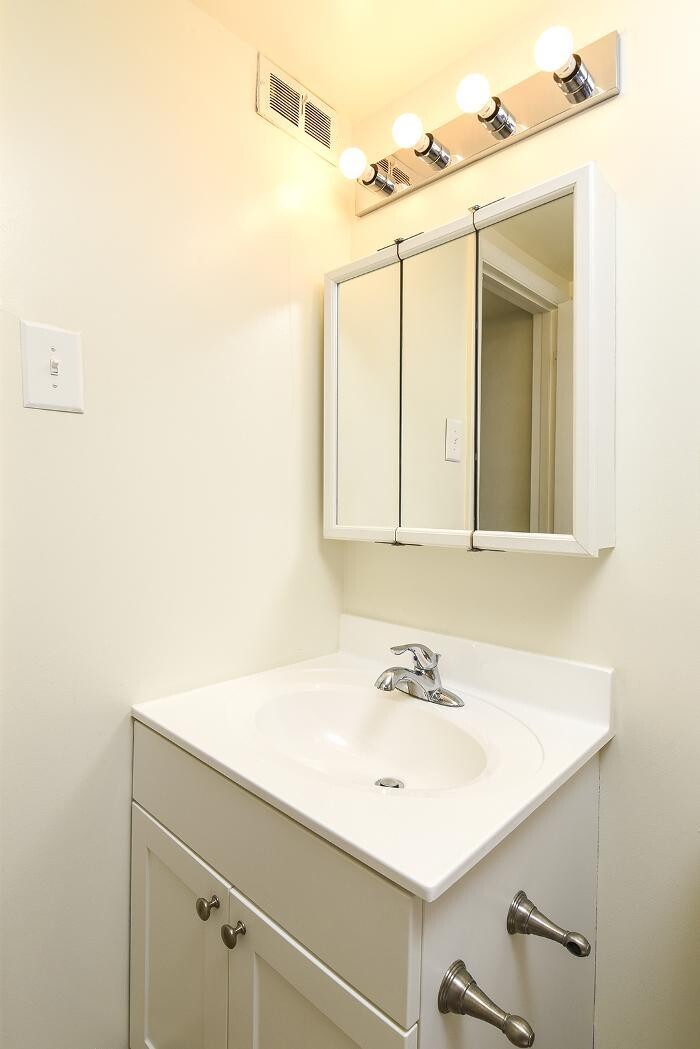 Images Paoli Place North Apartments