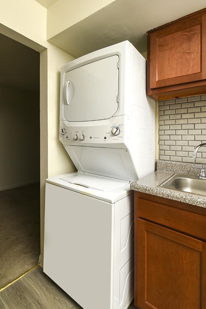 Images Chesapeake Village Apartments