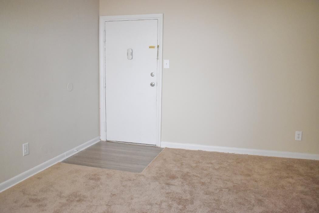 Images Chesapeake Village Apartments