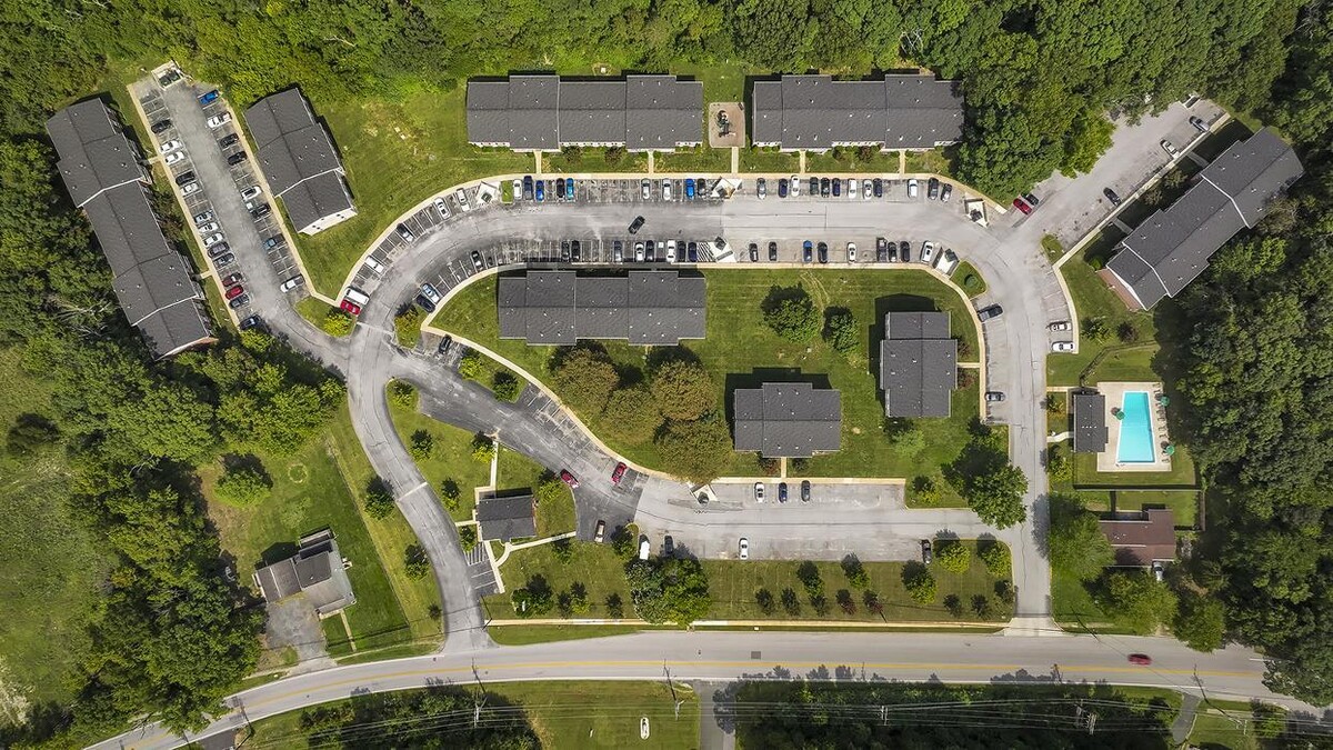 Images Chesapeake Village Apartments