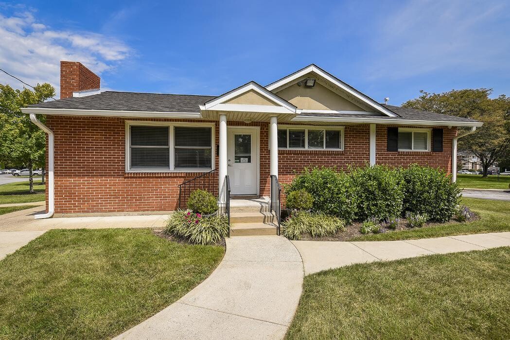 Images Chesapeake Village Apartments