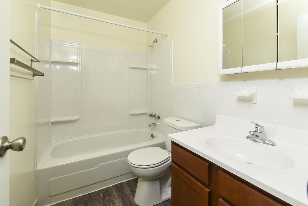 Images Middle River Townhomes