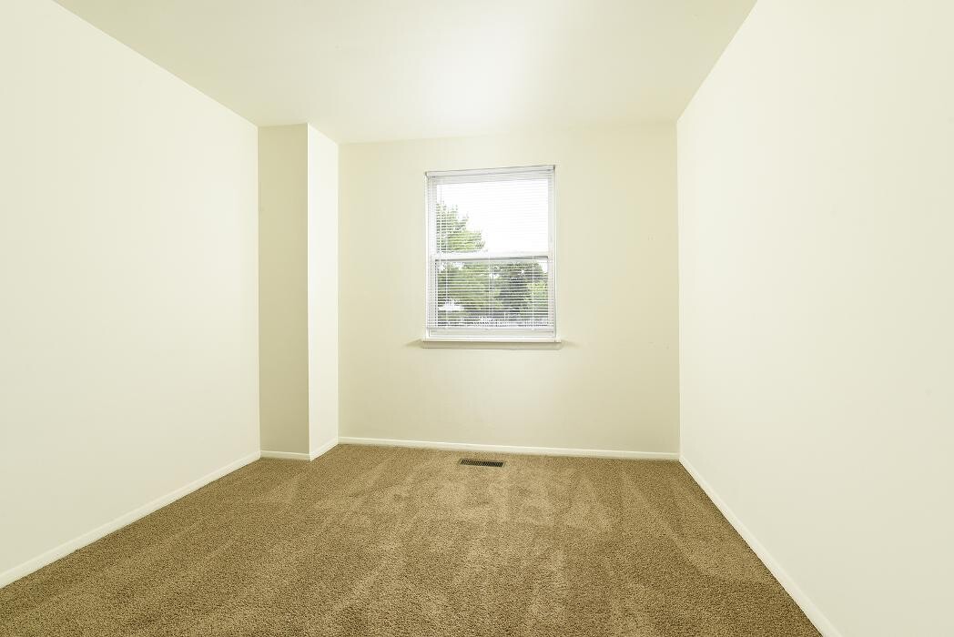 Images Middle River Townhomes