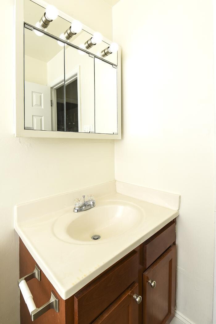 Images Middle River Townhomes