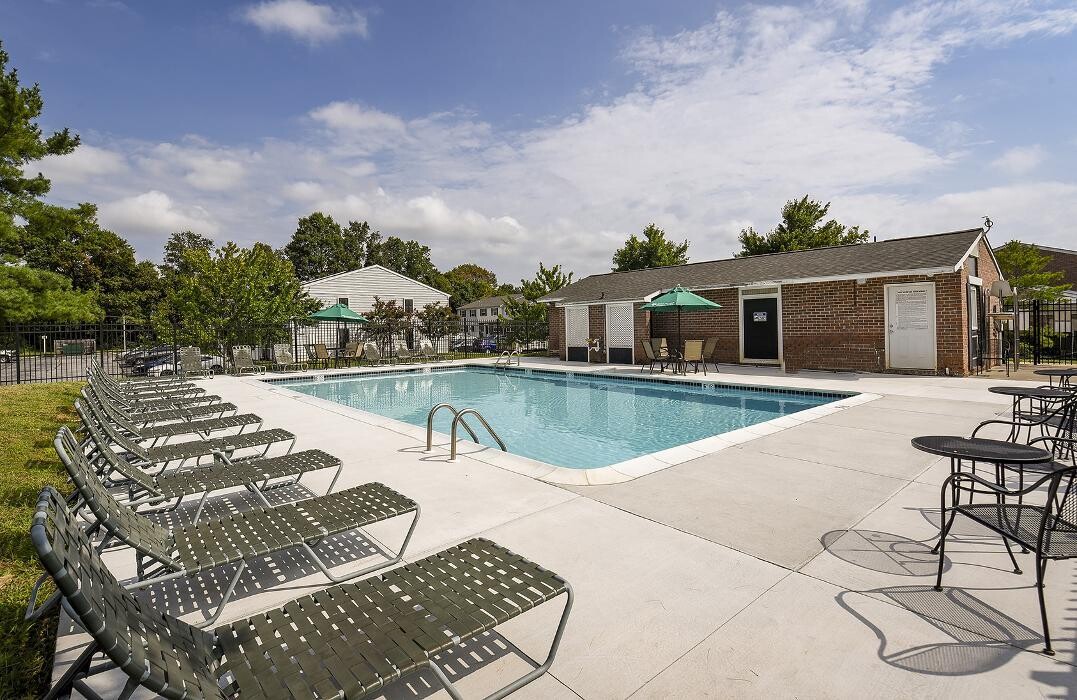 Images Middle River Townhomes