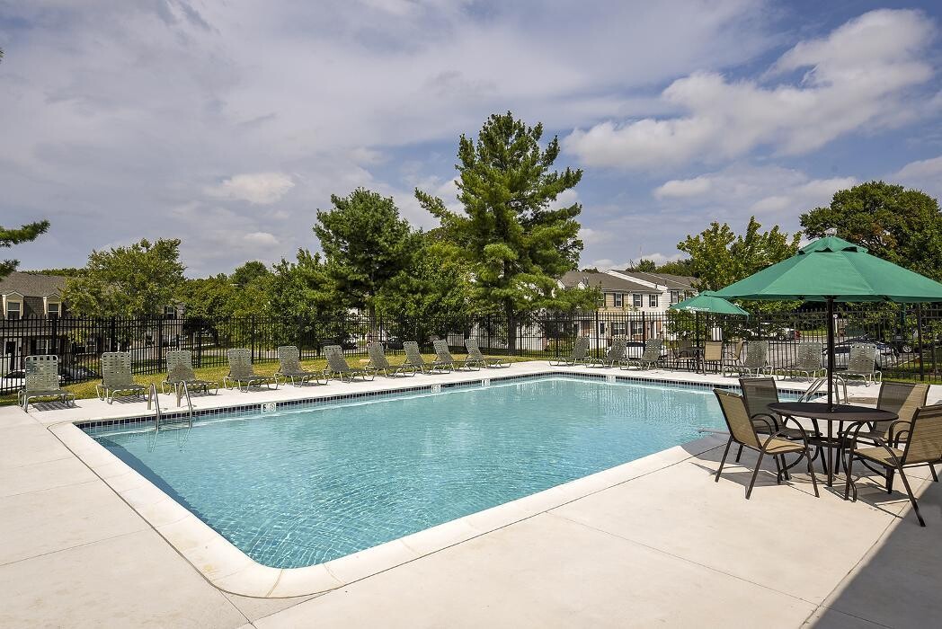 Images Middle River Townhomes